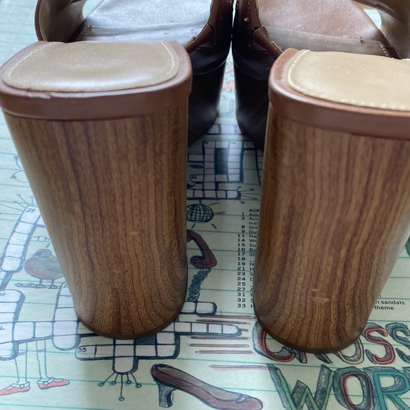 Michael Kors Clogs - Picture 5 of 9